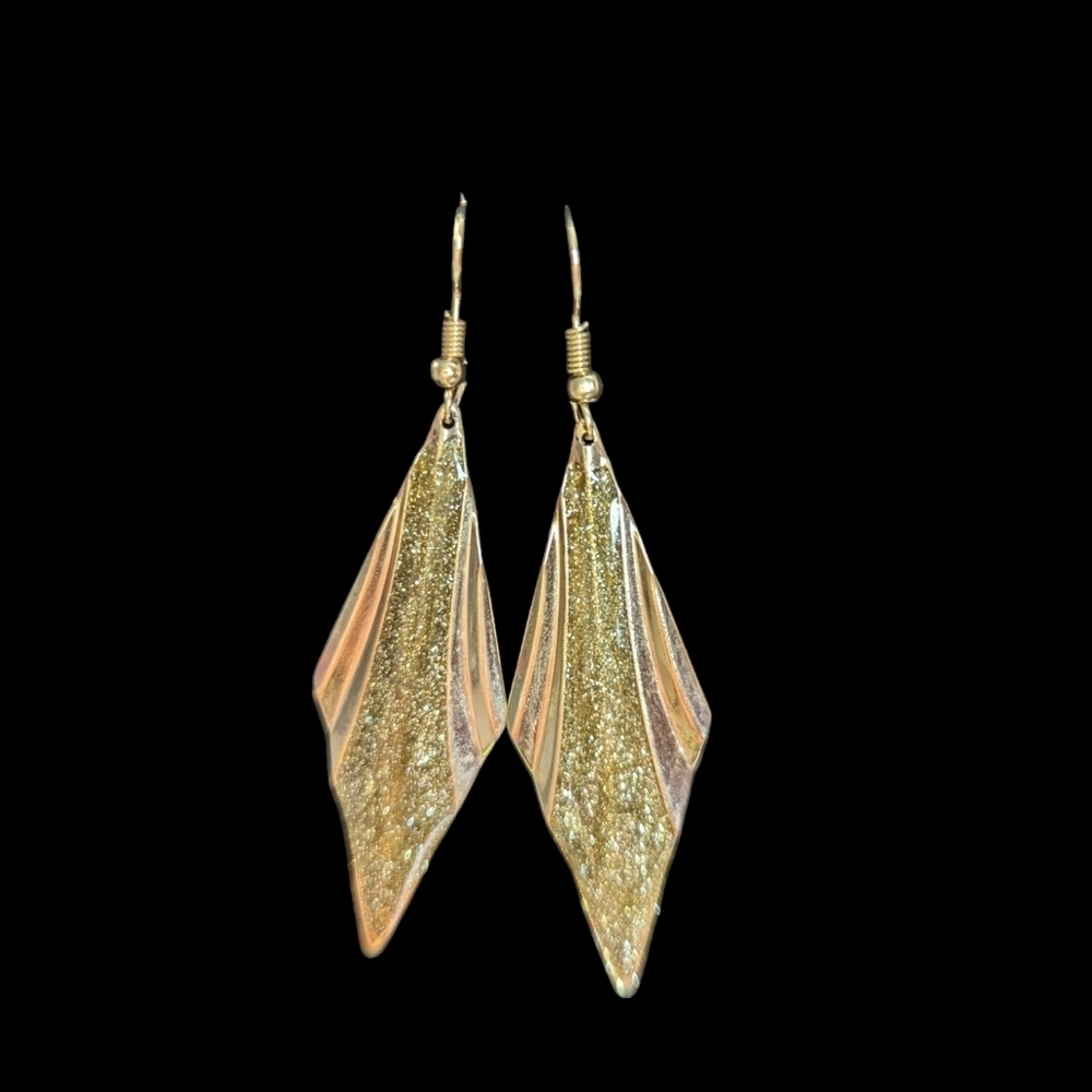 Vintage Goldtone Diamond Dust Drop dangle ridge hook earrings not signed
